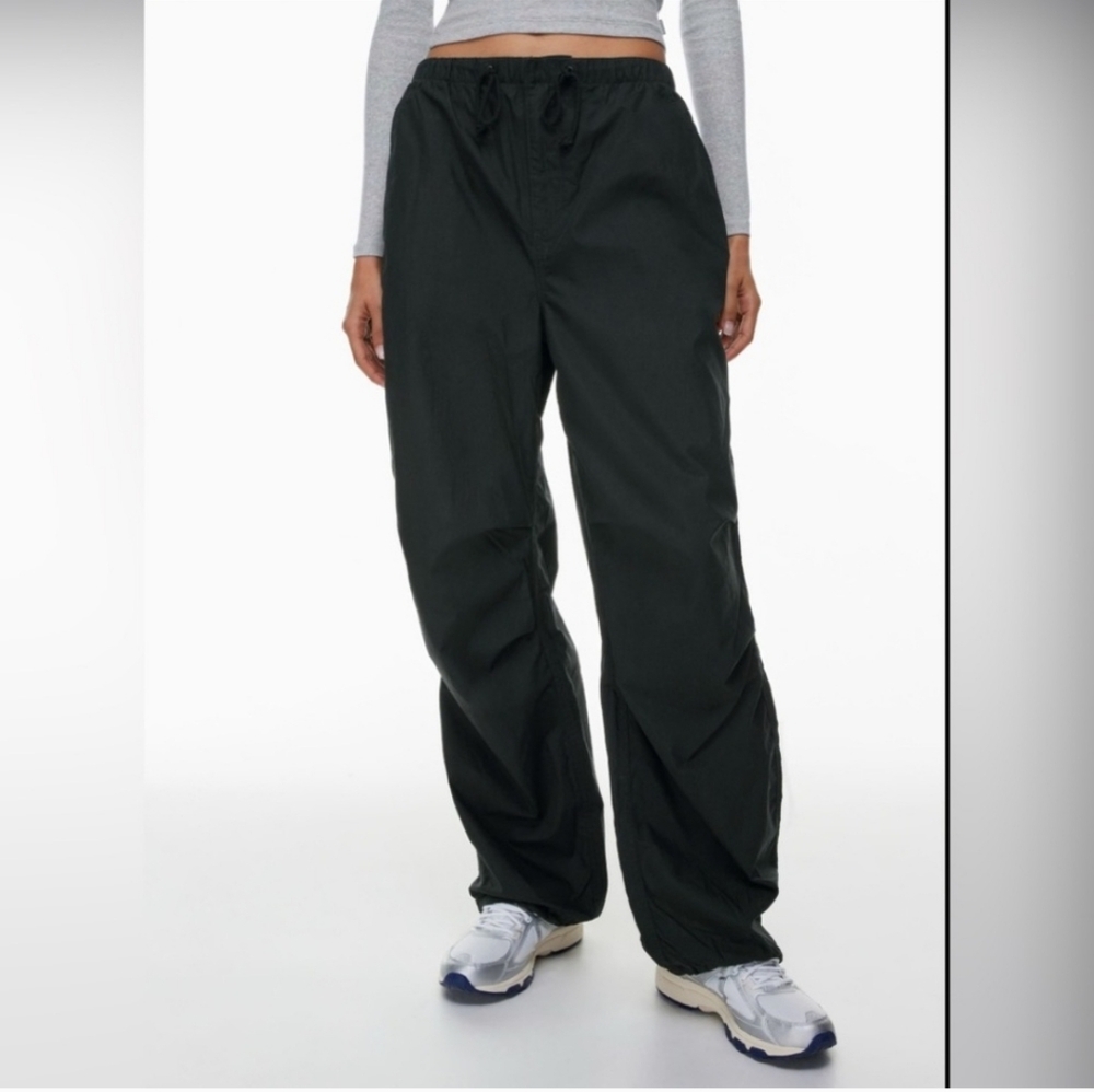 Aritzia TNA Aviator Parachute Pant 100% Cotton Sz XS (2) Black